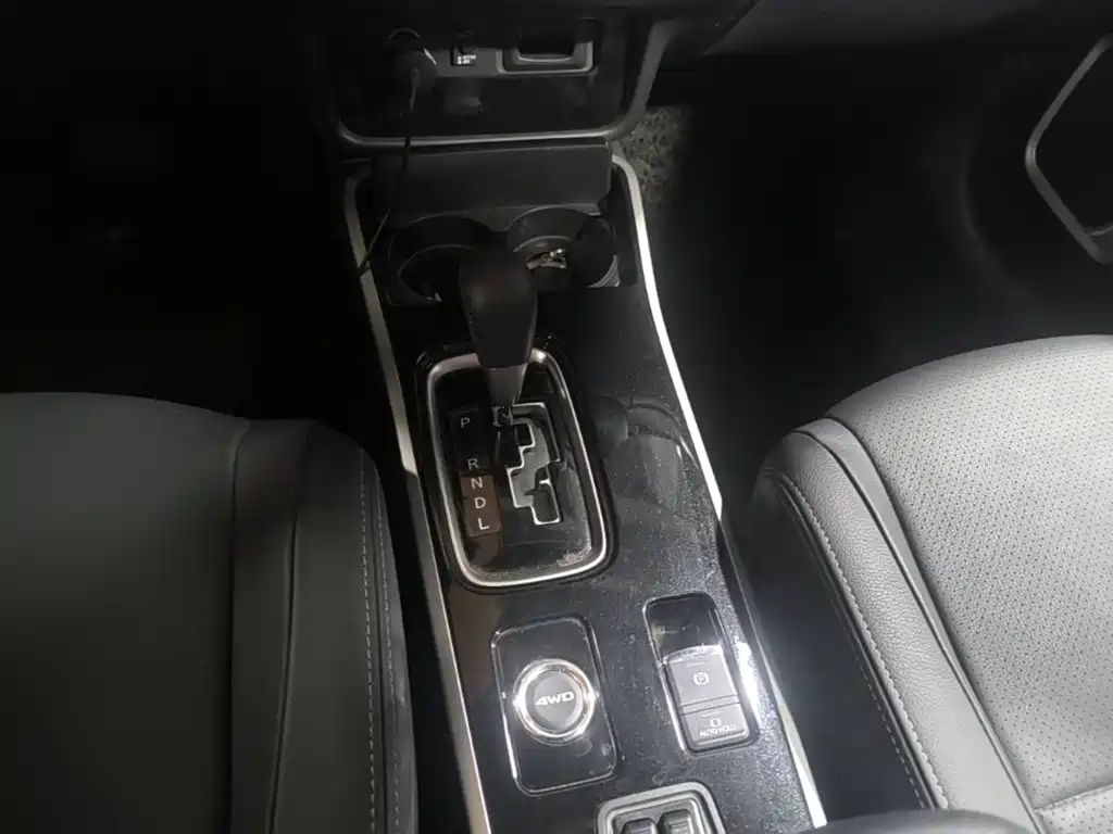 Mitsubishi Outlander — миниатюра 14