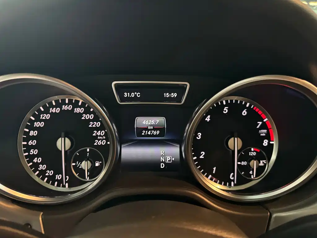 Mercedes-Benz M-Class — миниатюра 6