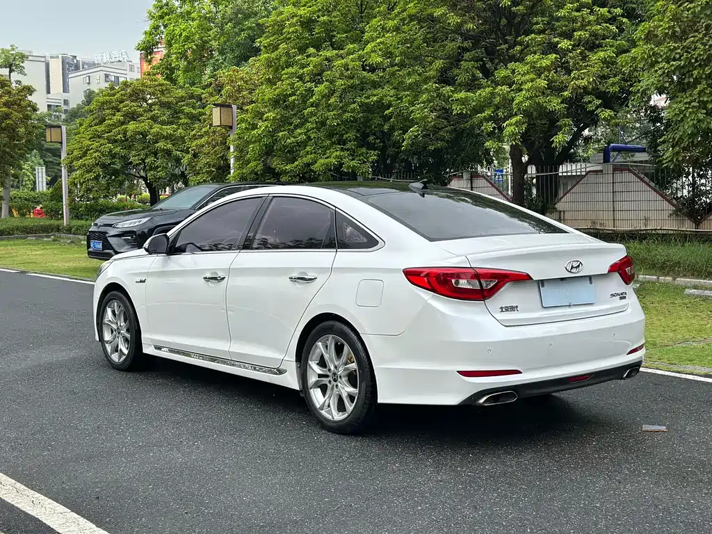 Hyundai Sonata — миниатюра 4