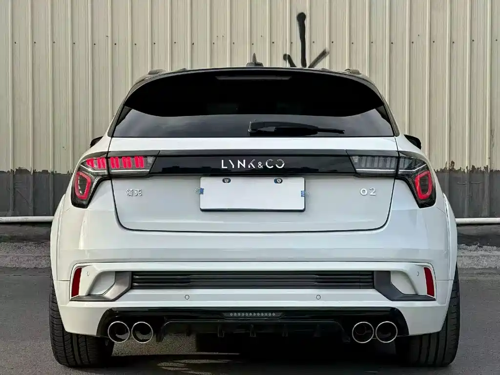 Lynk & Co 02 Hatchback — миниатюра 8