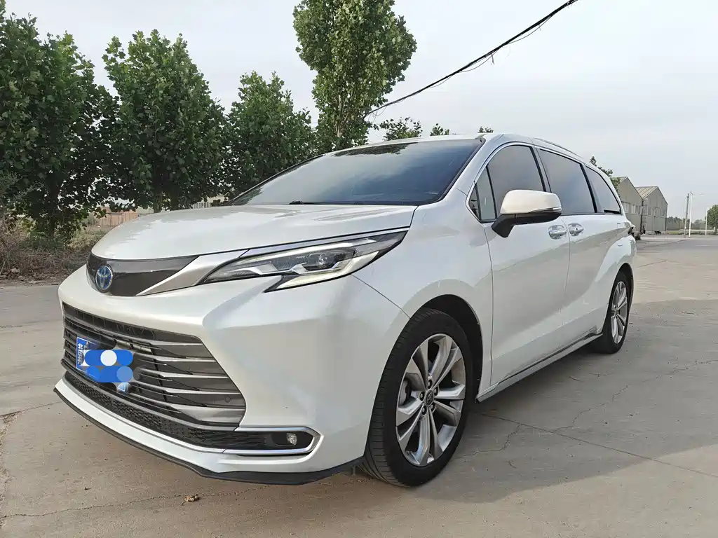 Toyota Sienna 2023