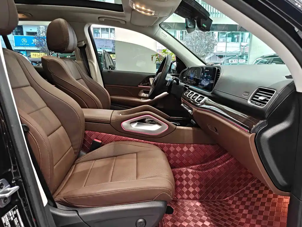 Mercedes-Benz GLE (Import) — миниатюра 24