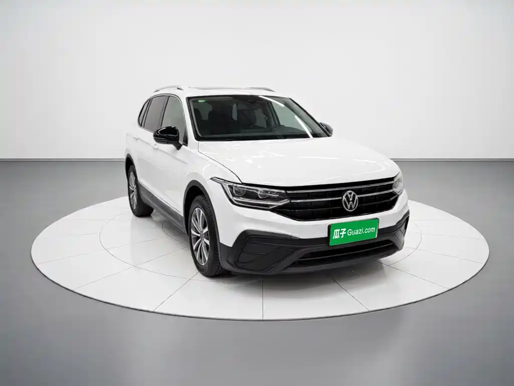 Volkswagen Tiguan L — миниатюра 4