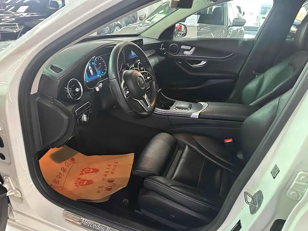 Mercedes-Benz C-Class — миниатюра 8