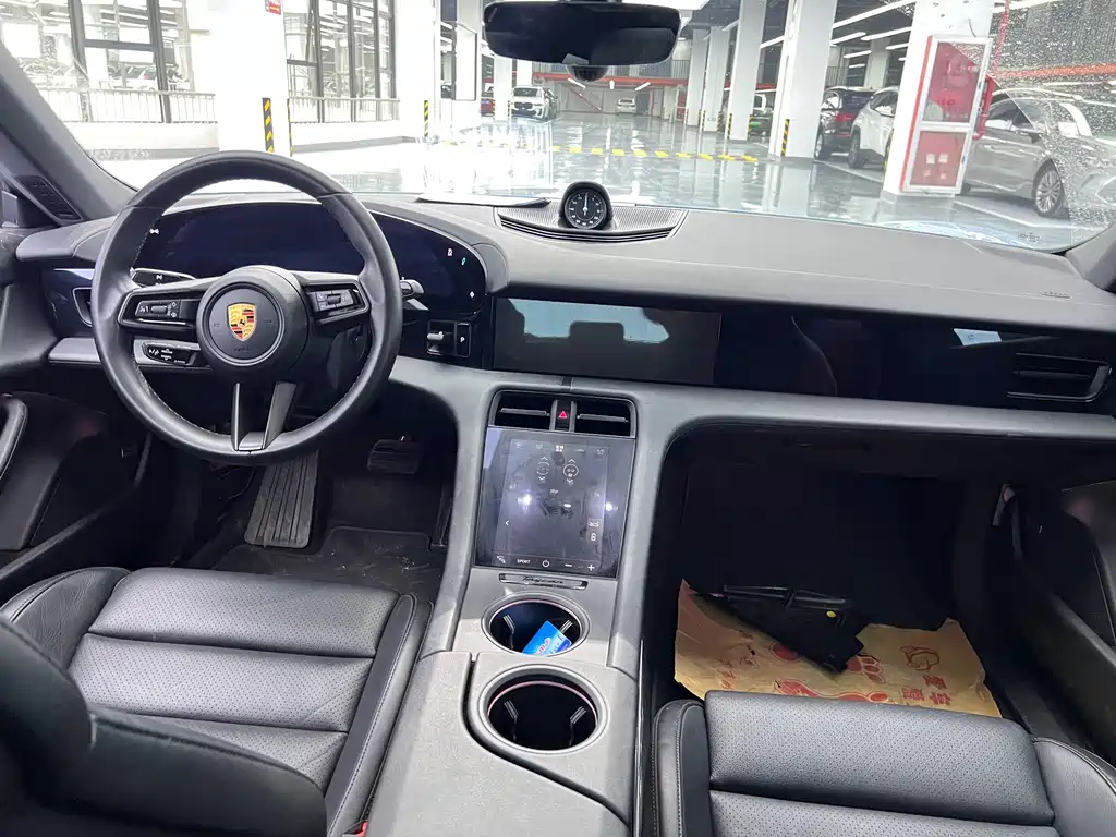 Porsche Taycan 2020 Taycan