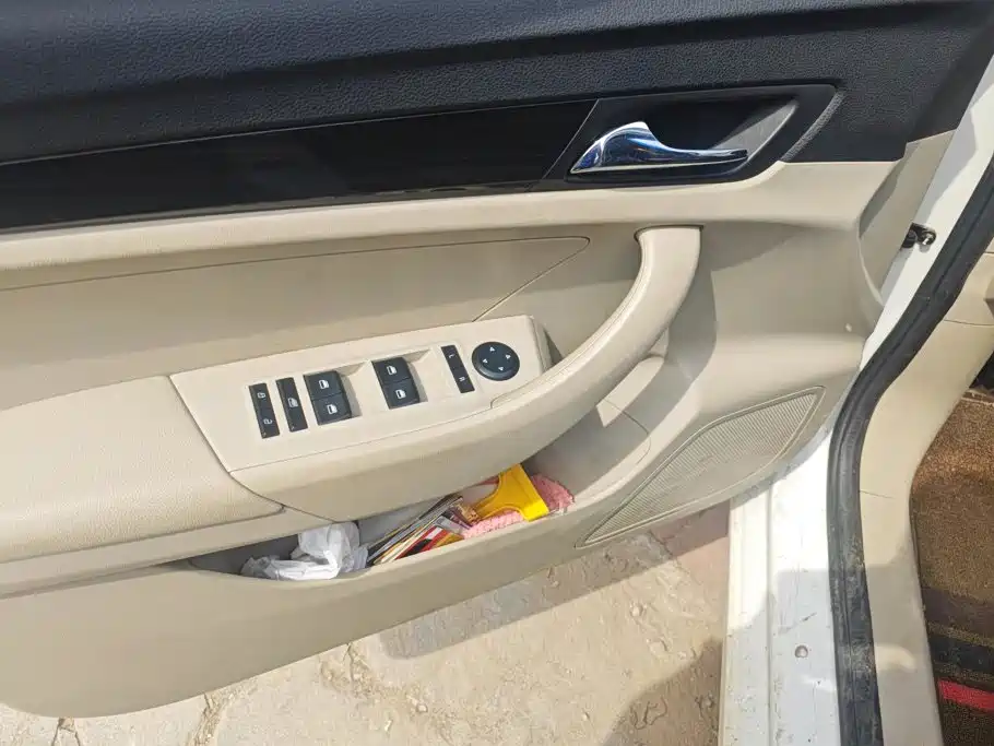 Roewe 360 — миниатюра 7