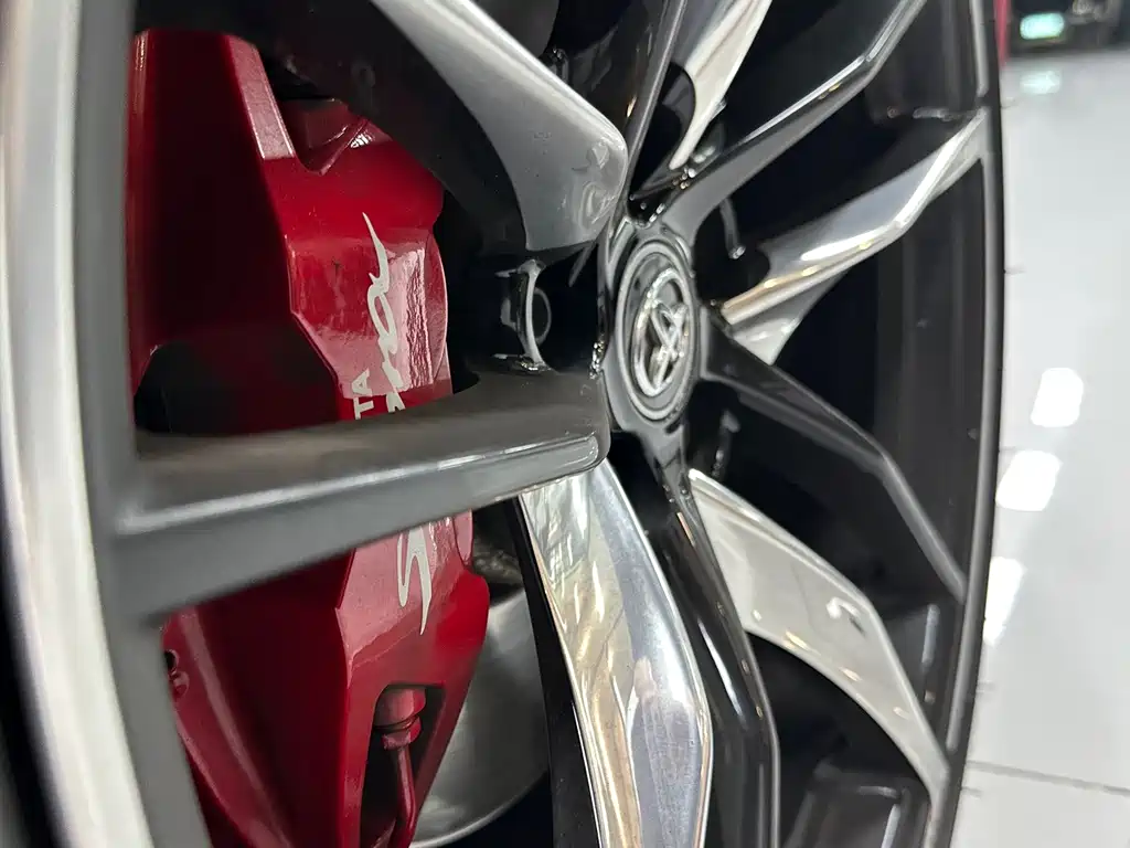 Toyota Supra — миниатюра 13