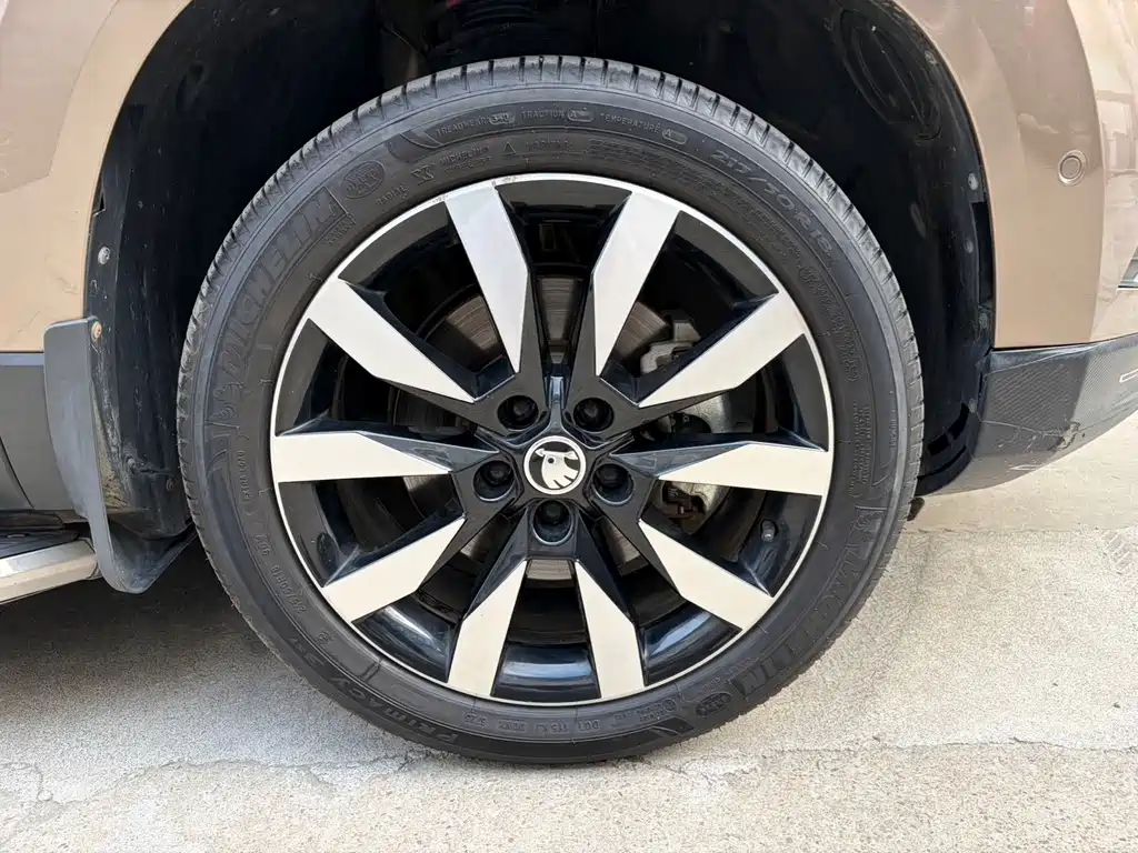 Skoda Karoq — миниатюра 20