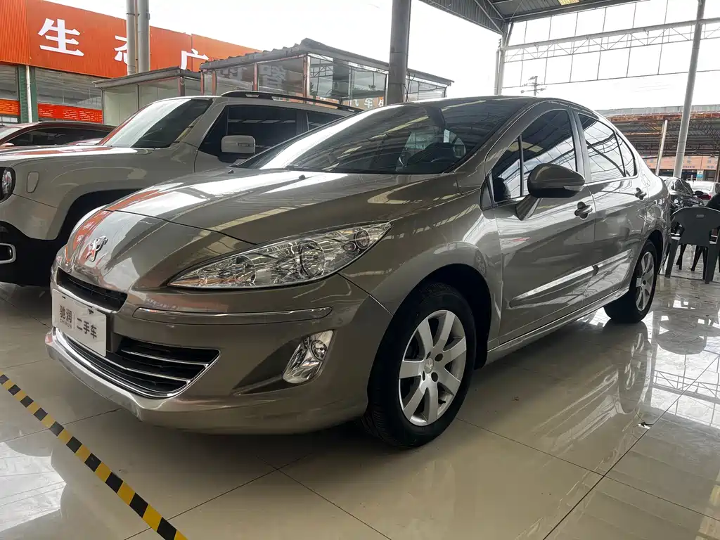 Peugeot 408