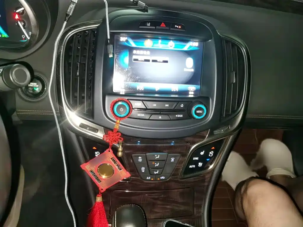 Buick LaCrosse — миниатюра 6