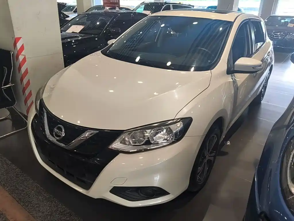 Nissan Tiida — миниатюра 2