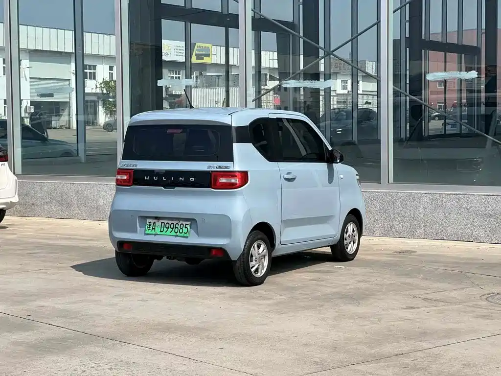 Wuling MINIEV — миниатюра 6