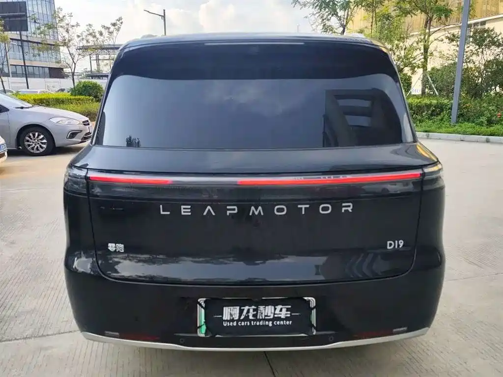 Leapmotor Leapmotor D19 — миниатюра 8