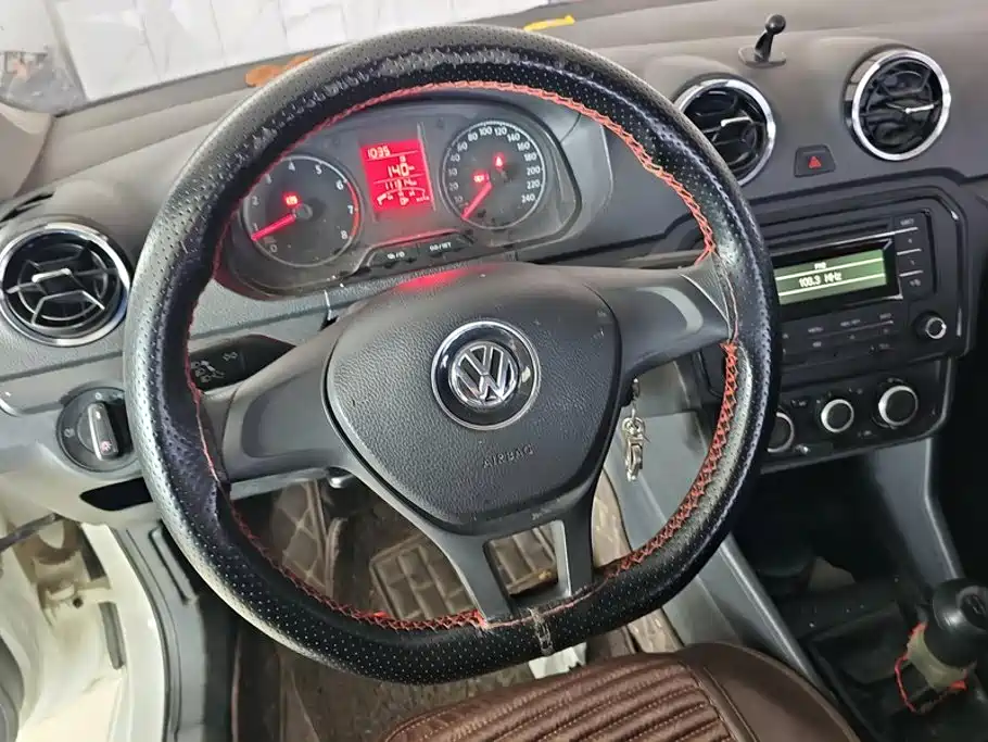 Volkswagen Jetta — миниатюра 15