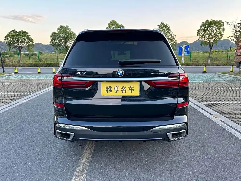 BMW X7 — миниатюра 22