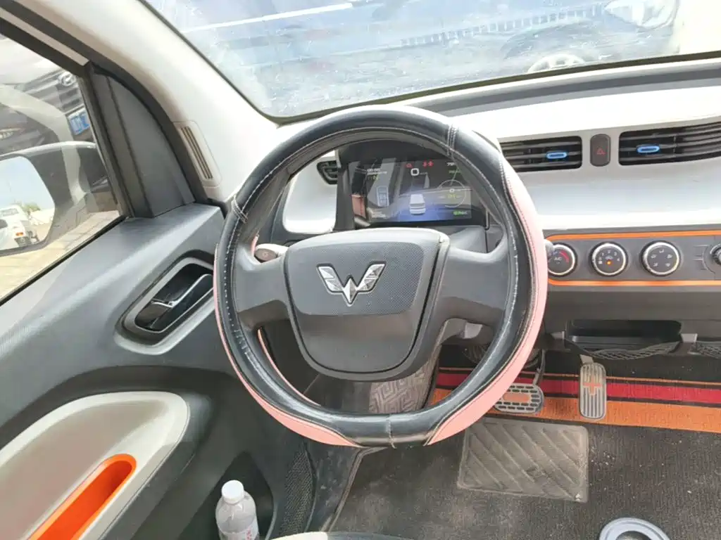 Wuling MINIEV — миниатюра 11