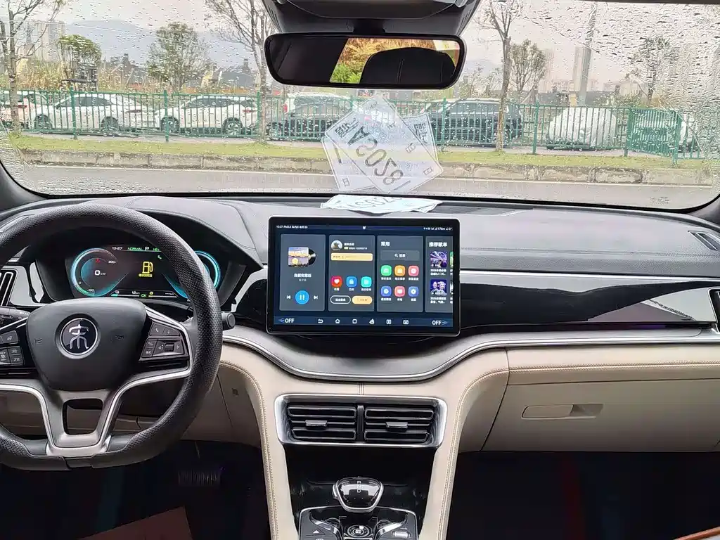 BYD Song Plus DM-i 2021 — фото 11