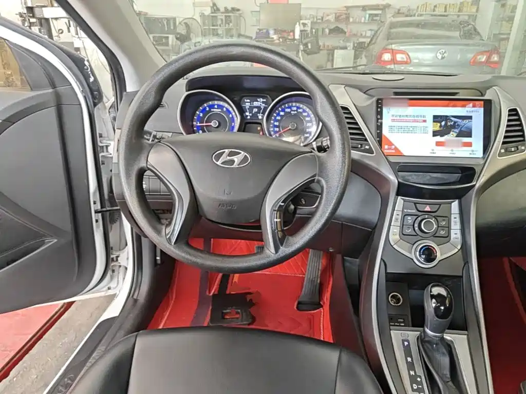 Hyundai Elantra Langdong — миниатюра 11