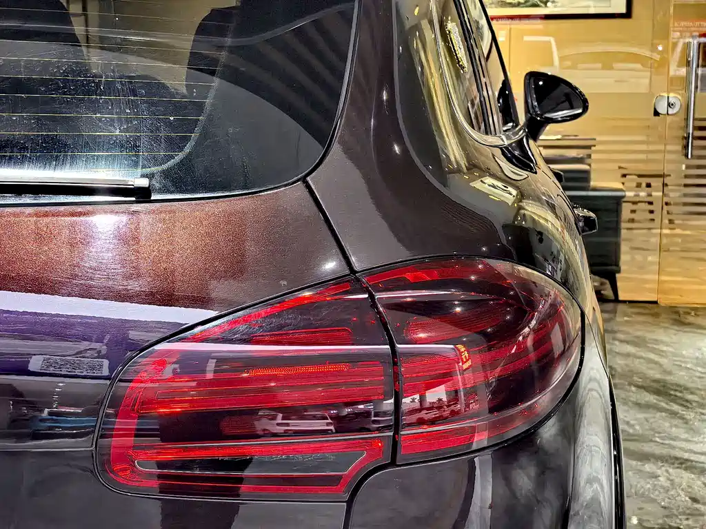Porsche Cayenne — миниатюра 16