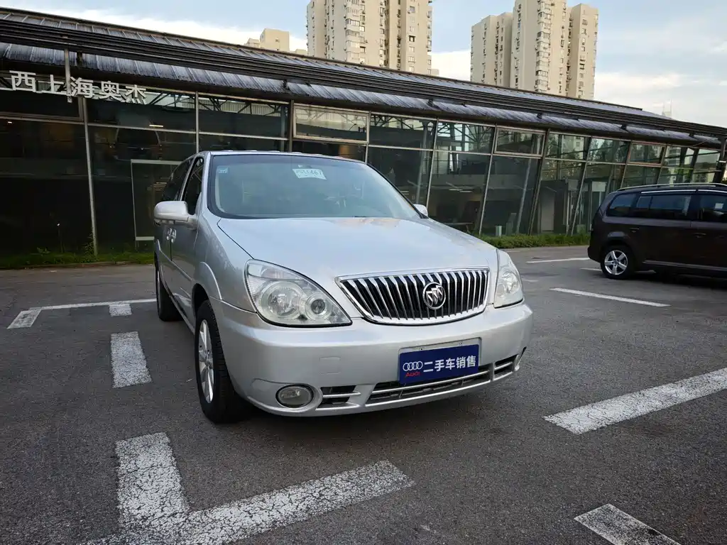 Buick GL8 — миниатюра 3
