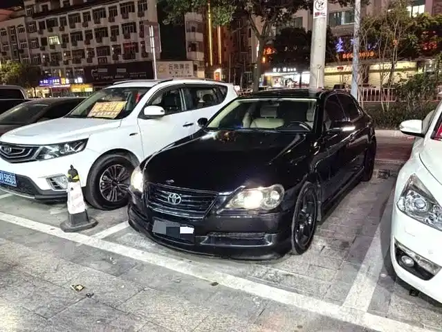 Toyota Reiz