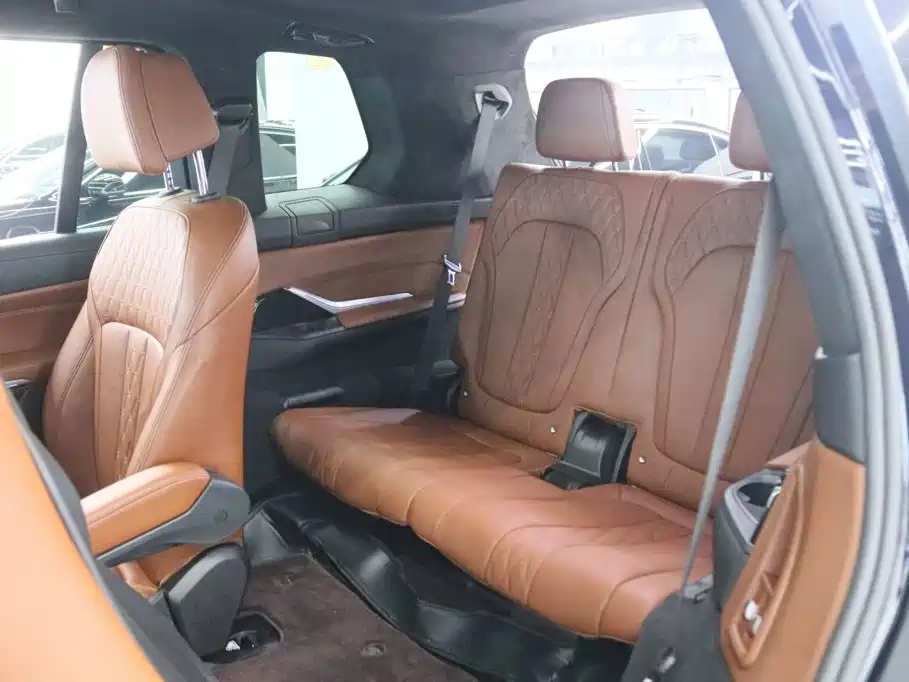 BMW X7 — миниатюра 21
