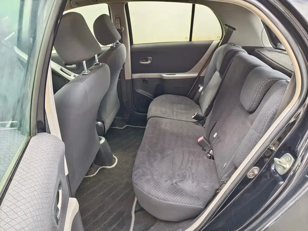 Toyota Yaris — миниатюра 4