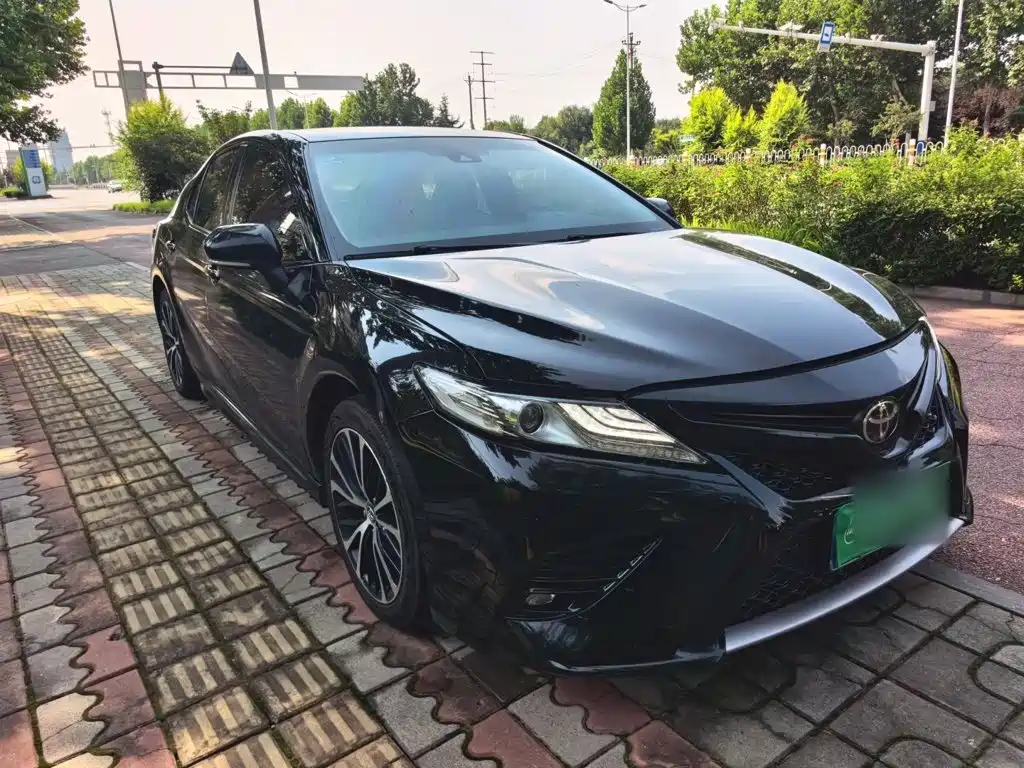 Toyota Camry — миниатюра 24