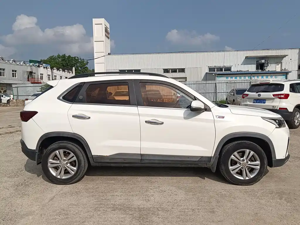 BAIC HUANSU BAIC MAGIC SPEED S5