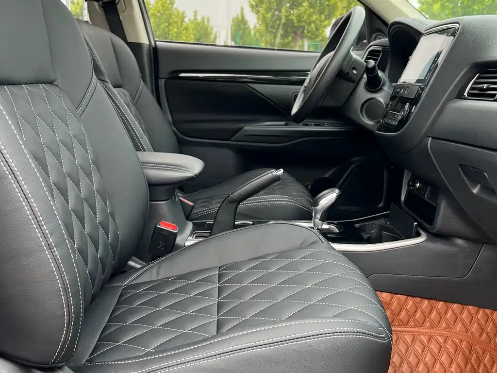 Mitsubishi Outlander 2021 2.0L Enjoy 5 мест