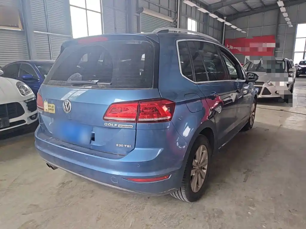 Volkswagen Golf · 2016 230TSI AT