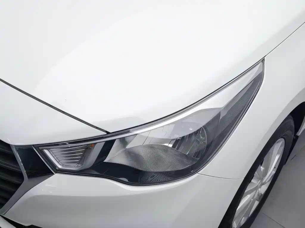 Hyundai Verna — миниатюра 7