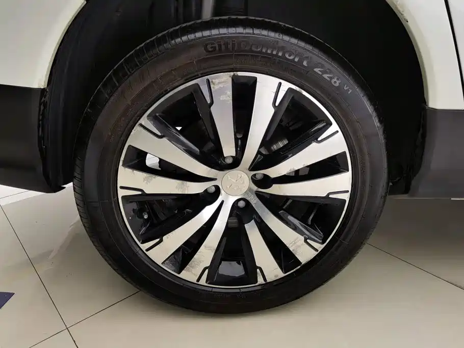 Peugeot 3008 — миниатюра 6