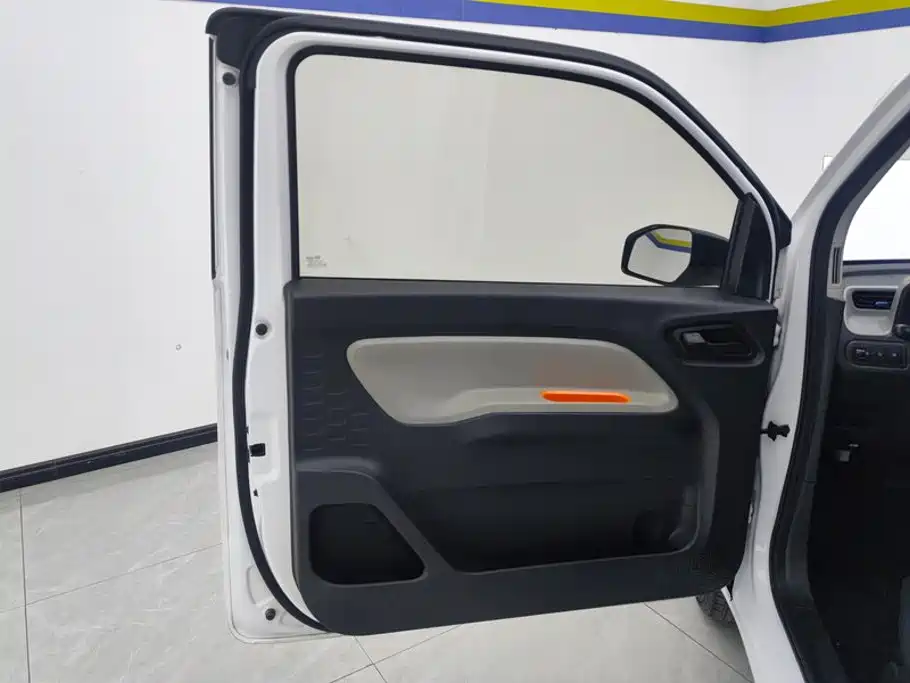 Wuling MINIEV — миниатюра 7