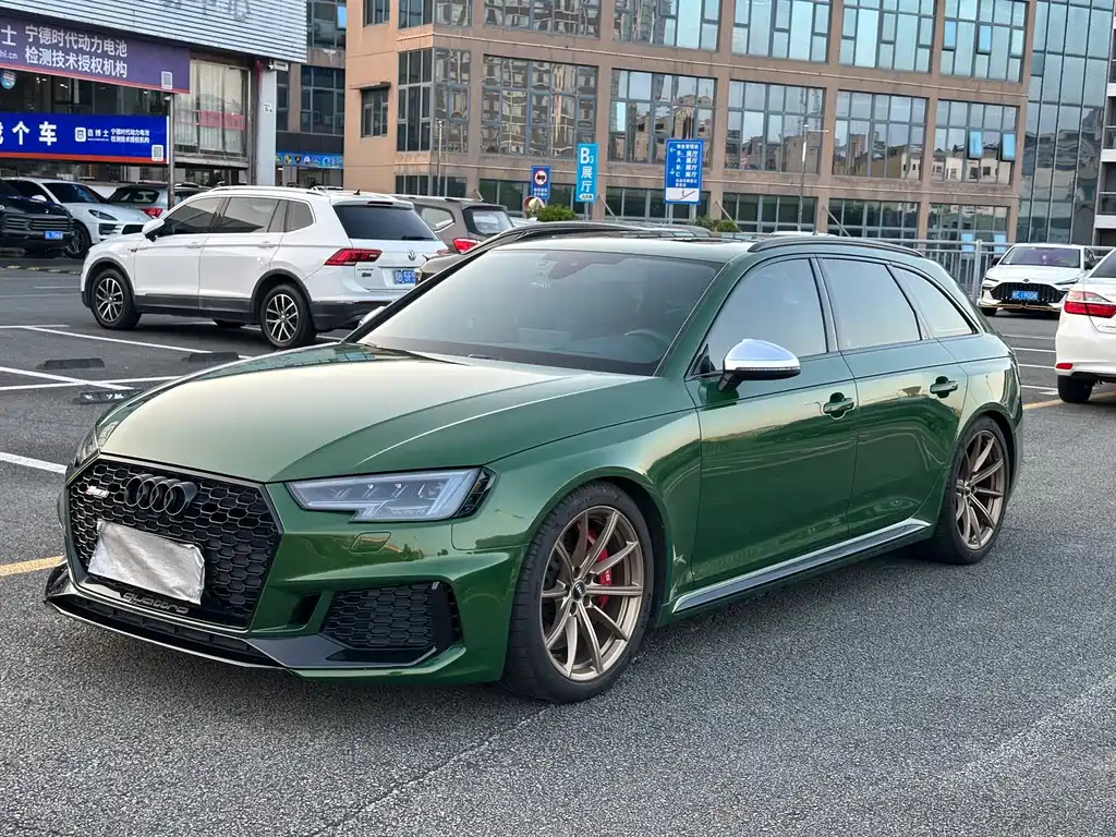 Audi RS 4