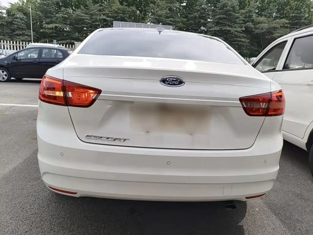Ford Escort — миниатюра 6