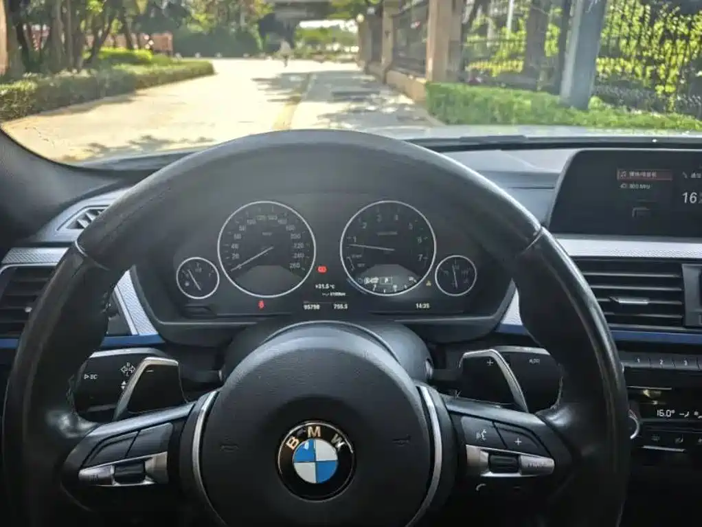 BMW 3 Series — миниатюра 10