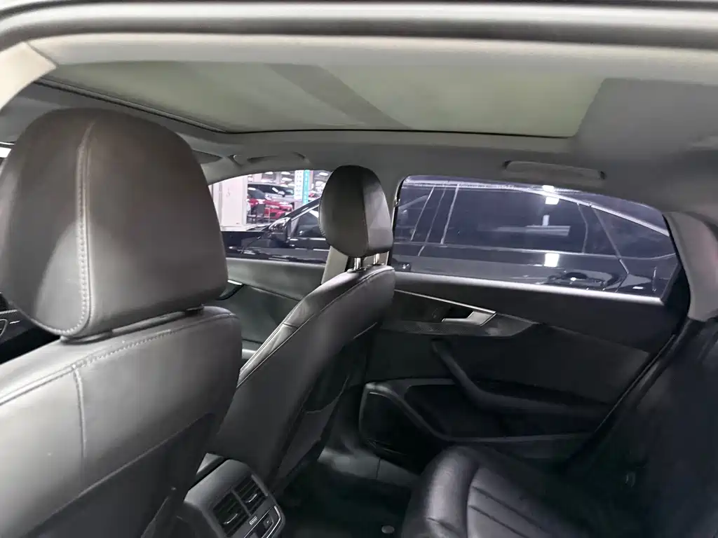 Audi A4L — миниатюра 12