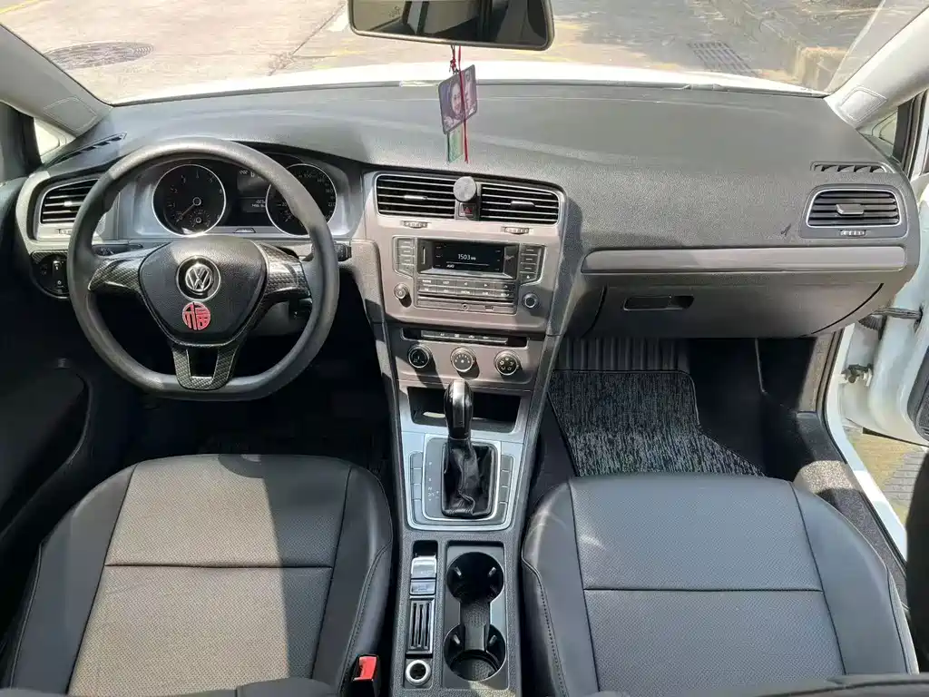 Volkswagen Golf — миниатюра 9