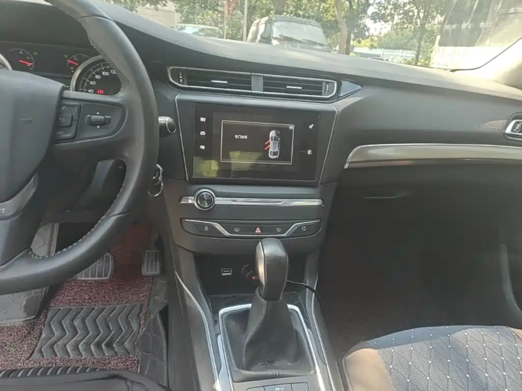 Peugeot 408 — миниатюра 13