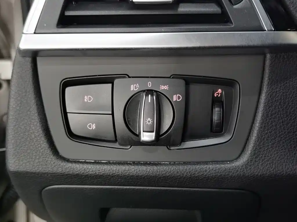 BMW 3 Series — миниатюра 21
