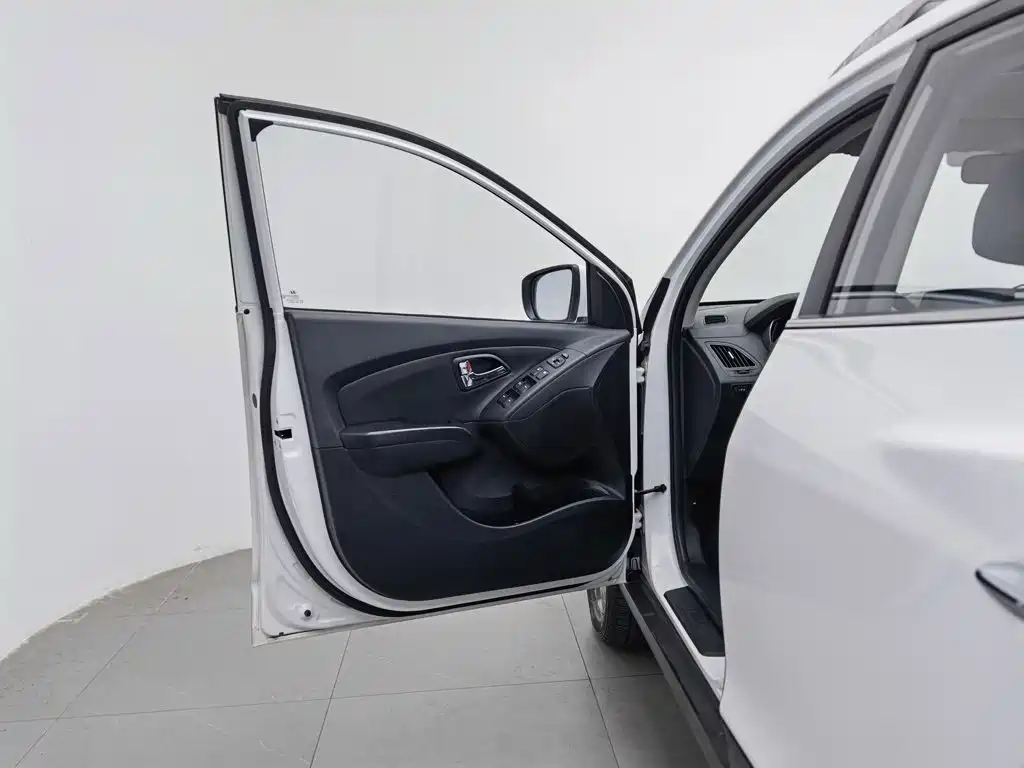 Hyundai ix35 — миниатюра 8