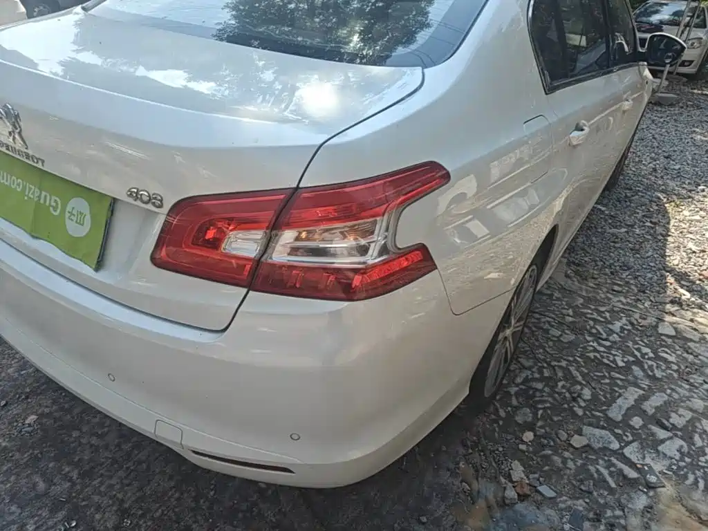 Peugeot 408 — миниатюра 8