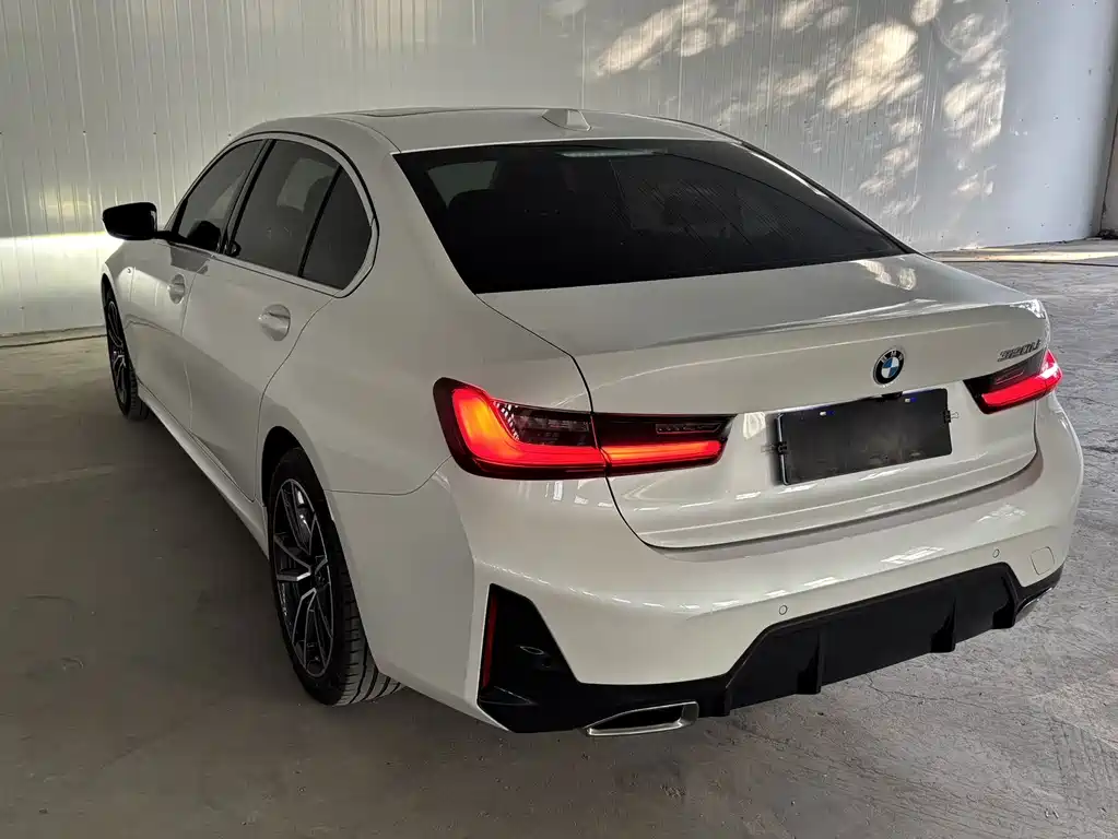 BMW 3 Series — миниатюра 4