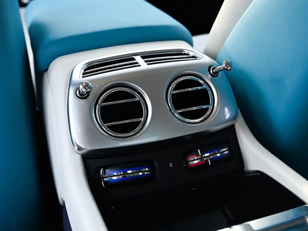 Rolls-Royce Wraith — миниатюра 12