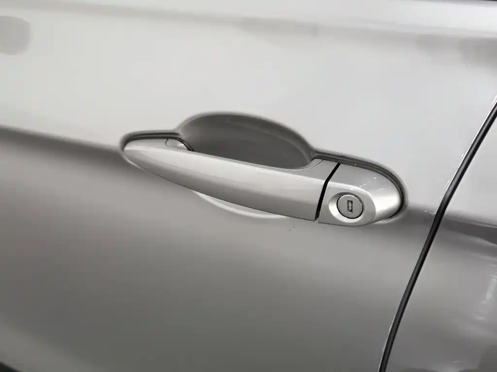 BMW 3 Series — миниатюра 18