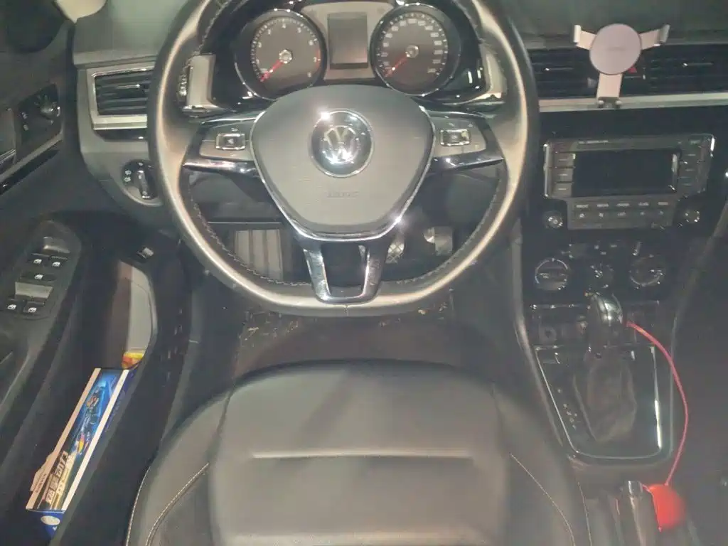 Volkswagen Bora — миниатюра 3