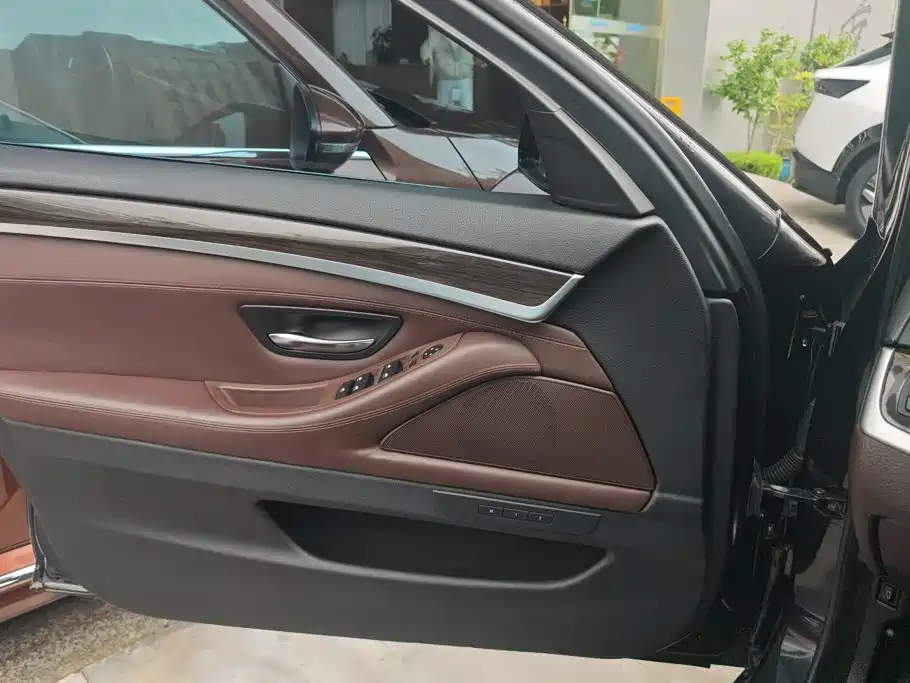 BMW 5 Series 5 2014 525Li Luxury