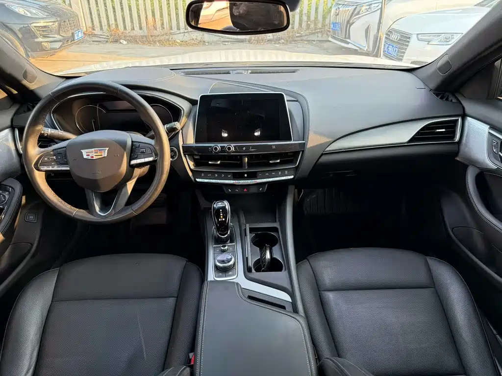 Cadillac CT5 — миниатюра 6