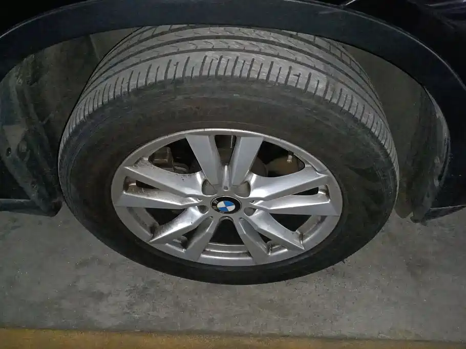 BMW X5 (Import) — миниатюра 6
